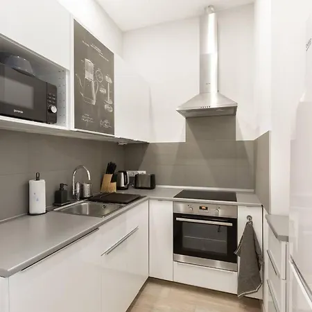 & Coffee By Nw * Budapeste